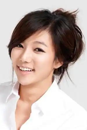 Lee Chae-young fotoğrafı