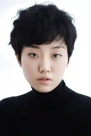 Lee Zoo-young fotoğrafı