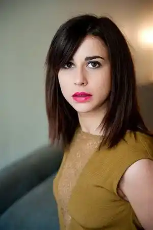 Léopoldine Serre fotoğrafı