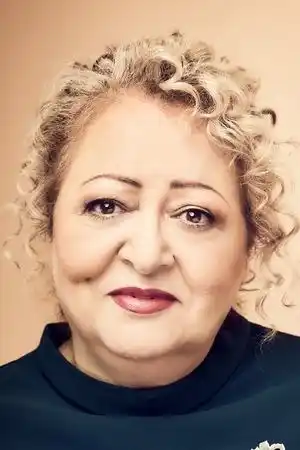 Lily Farhadpour fotoğrafı