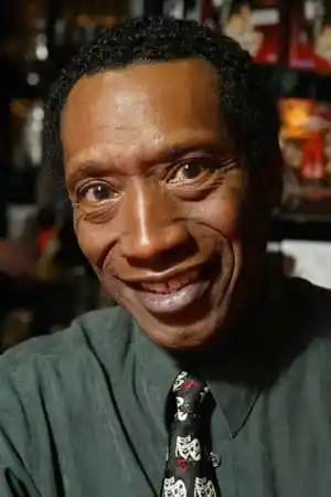 Lionel Mark Smith fotoğrafı