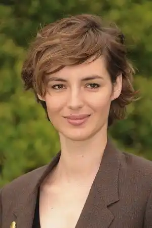 Louise Bourgoin fotoğrafı