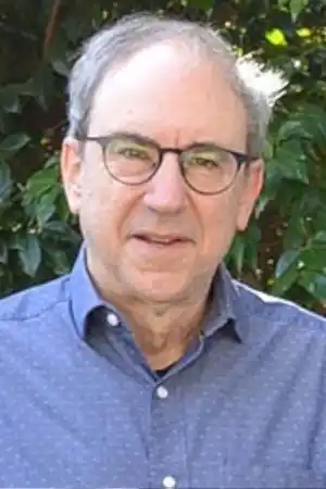 Lowell Ganz fotoğrafı