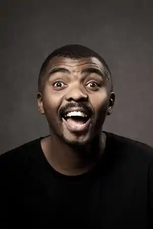 Loyiso Gola fotoğrafı