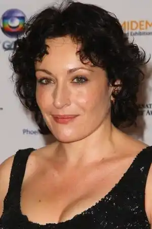Lucy Cohu fotoğrafı