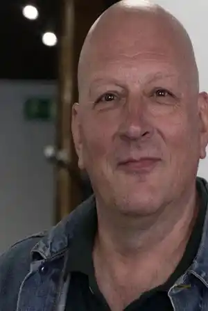 Luis Bajo fotoğrafı