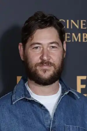 Luke Goebel fotoğrafı