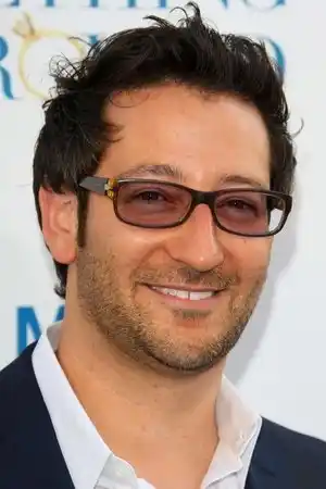 Luke Greenfield fotoğrafı