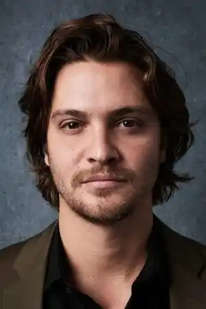 Luke Grimes fotoğrafı
