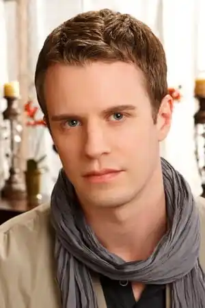 Luke Mably fotoğrafı