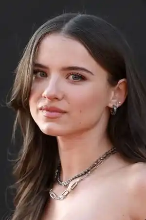 Madeleine McGraw fotoğrafı