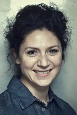 Martha Issová fotoğrafı