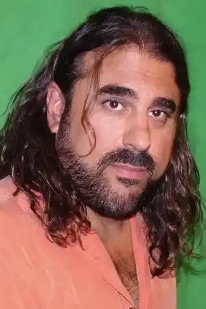 Matthew Luke Tucci fotoğrafı