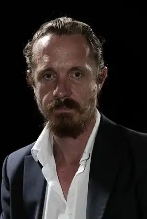 Matthew Sunderland fotoğrafı