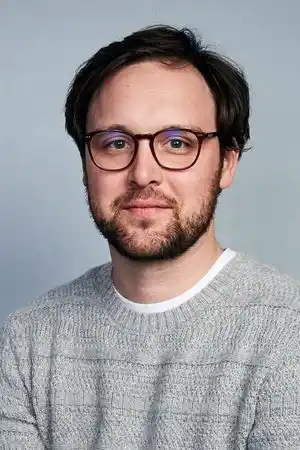 Max Barbakow fotoğrafı