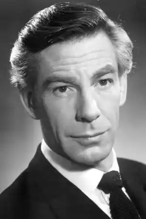 Michael Gough fotoğrafı