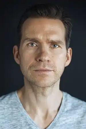 Michael Karl Richards fotoğrafı