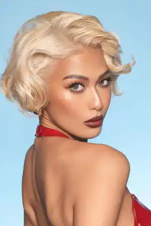 Michelle Dee fotoğrafı