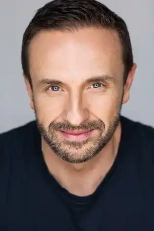Mitchell Butel fotoğrafı