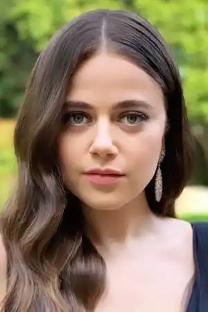 Molly Gordon fotoğrafı