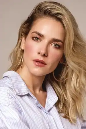 Monique Alfradique fotoğrafı