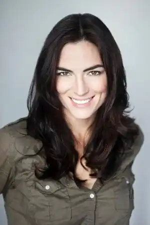 Monique Ganderton fotoğrafı