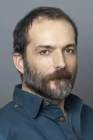 Muhammet Uzuner fotoğrafı