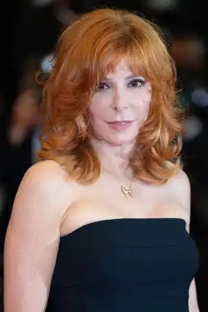 Mylène Farmer fotoğrafı
