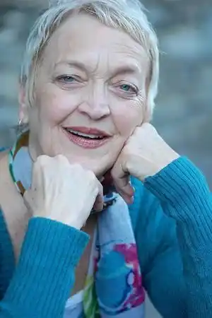 Nancy Linehan Charles fotoğrafı