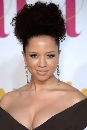 Natalie Gumede fotoğrafı