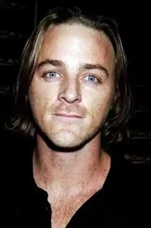Nathaniel Dean fotoğrafı