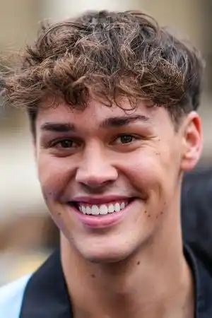 Noah Beck fotoğrafı