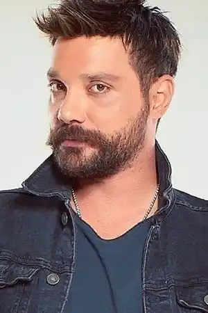 Oğuzhan Uğur fotoğrafı
