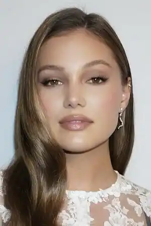 Olivia Holt fotoğrafı