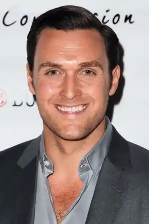 Owain Yeoman fotoğrafı