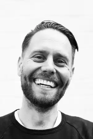 Owen Trevor fotoğrafı