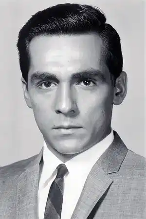 Perry Lopez fotoğrafı