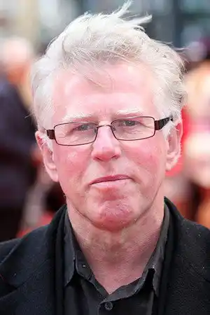 Phil Davis fotoğrafı