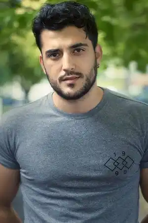 Phoenix Raei fotoğrafı