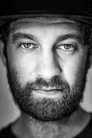 Renan Öztürk fotoğrafı
