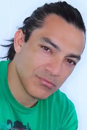 Robert Arevalo fotoğrafı
