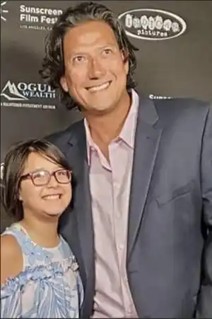 Robert Enriquez fotoğrafı