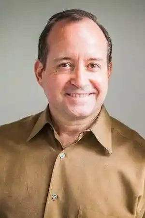 Robert J. Tavenor fotoğrafı