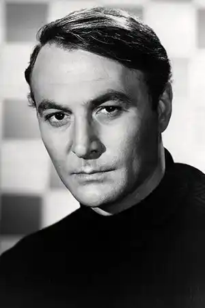 Robert Loggia fotoğrafı