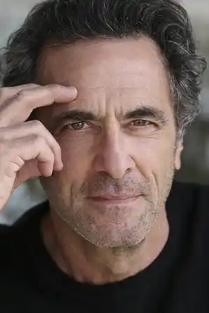 Robin Thomas fotoğrafı