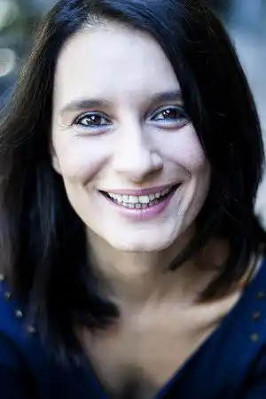 Sanem Öge fotoğrafı