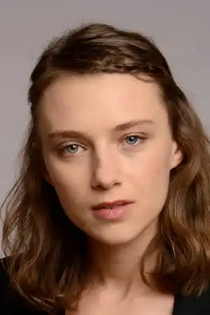 Sara Klimoska fotoğrafı