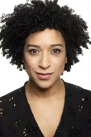 Sarah Paul fotoğrafı