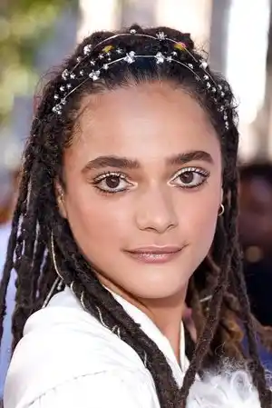 Sasha Lane fotoğrafı