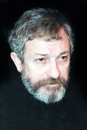 Savaş Dinçel fotoğrafı